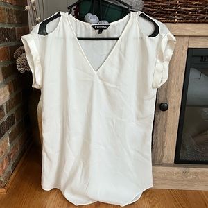 Express cut out sleeve silk tee, free beauty gift with purchase!